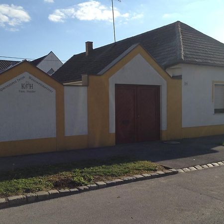 Winzerhof Klua Hoada Lägenhet Illmitz Exteriör bild